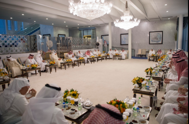 الملك سلمان بن عبد العزيز آل سعود برفقة العاهل البحريني حمد بن عيسى آل خليفة