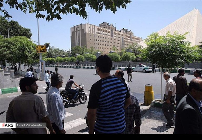 أحد رجال الأمن في مبنى البرلمان وقت الهجوم (الفرنسية)