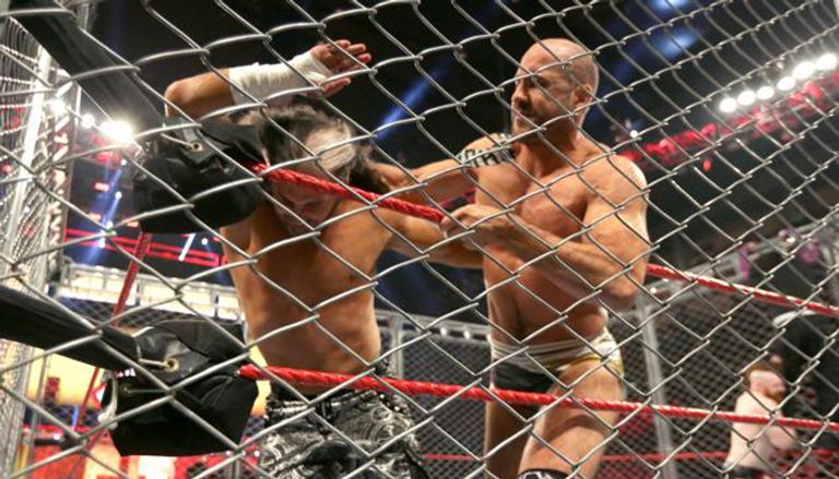 سيزارو وشيموس يفوزان ببطولة رو للتاج تيم