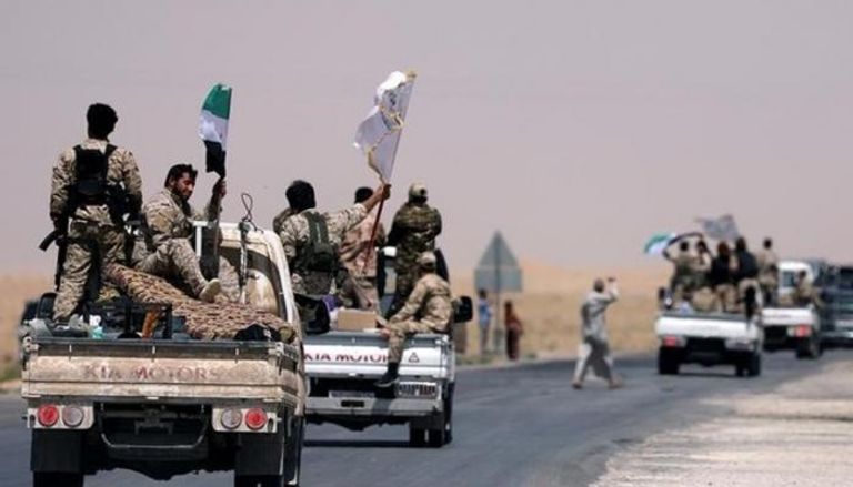 مقاتلو قوات سوريا الديمقراطية في طريقهم إلى الرقة - رويترز