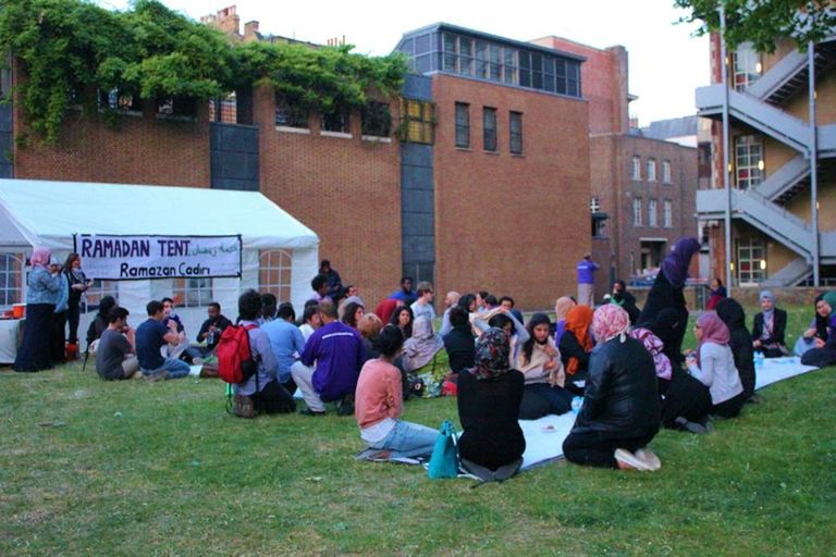 رمضان في بريطانيا