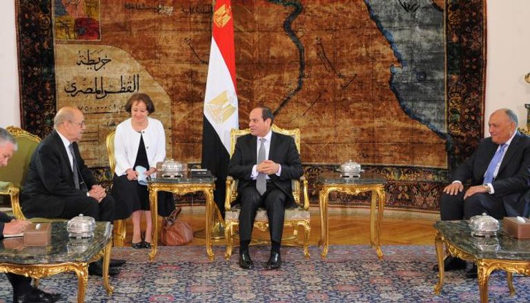 الرئيس المصري يلتقي وزير خارجية فرنسا