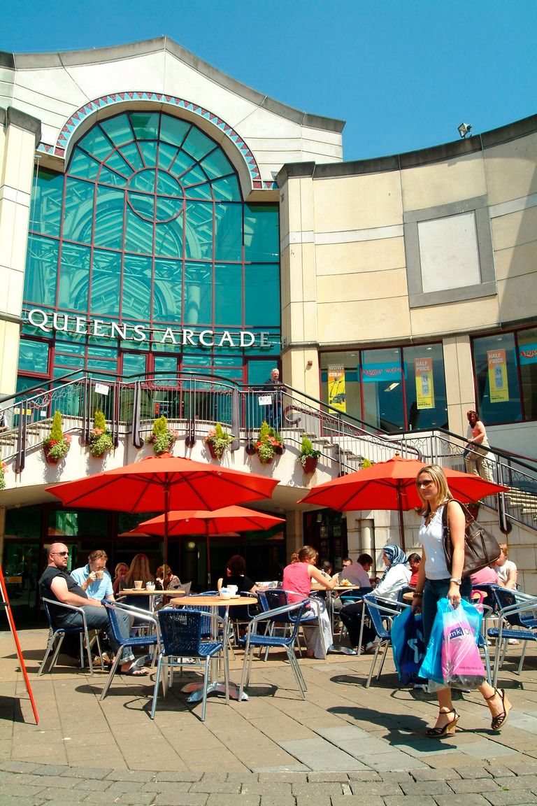 تشتهر مدينة كالديف بالقلاع التاريخية القديمة