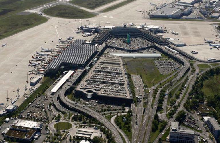 الطائرة حولت مسارها إلى ألمانيا