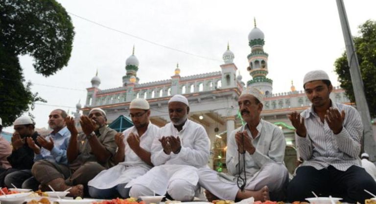 رمضان الهند.. عبادة وتجمعات واحتفالات