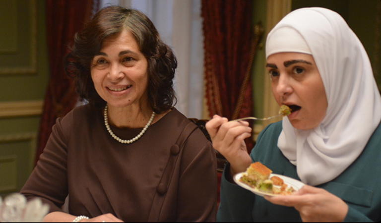 الفنانة صابرين مجسدة زينب الغزالي