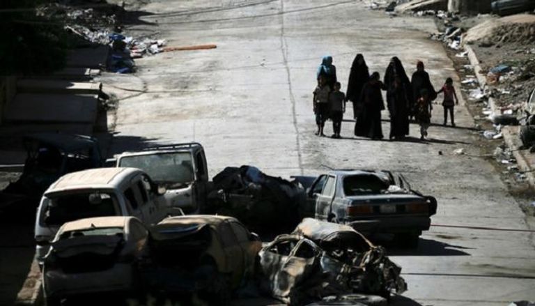 قناصو داعش يعرقلون خروج المدنيين من غرب الموصل