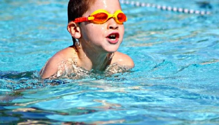 طفلك قد يغرق بعد أيام من السباحة