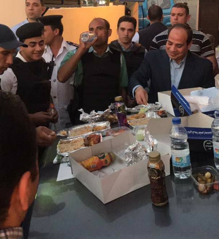 السيسي مع أفراد الكمين