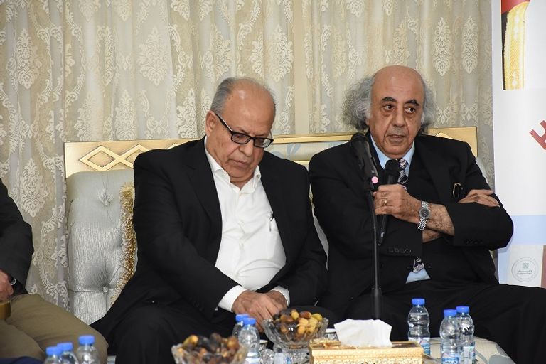 تخللت الأمسية مقاطع غنائية من التراث الفلسطيني