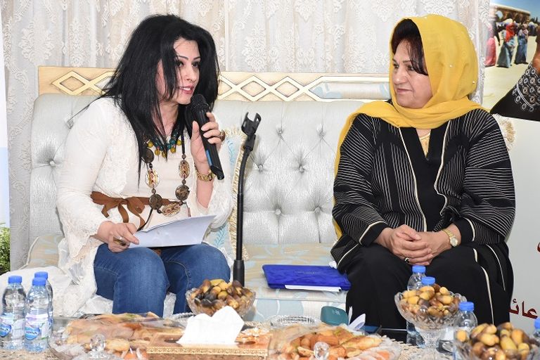 تخللت الأمسية مقاطع غنائية من التراث الفلسطيني