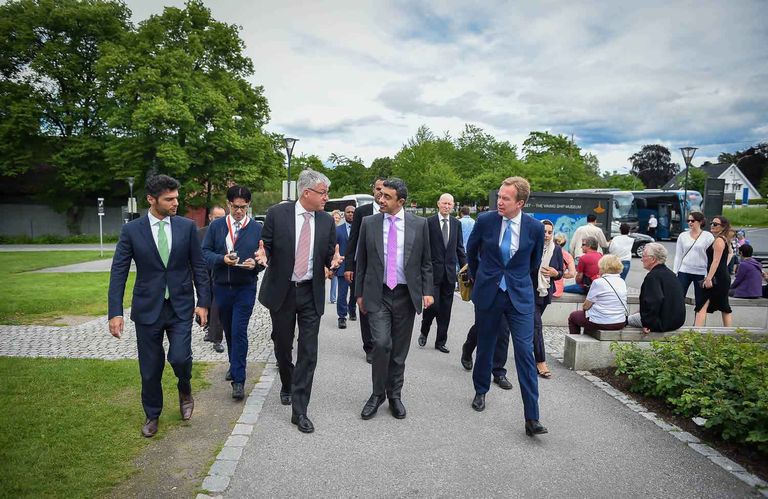 عبد الله بن زايد يزور متحف سفن الفايكنج في أوسلو