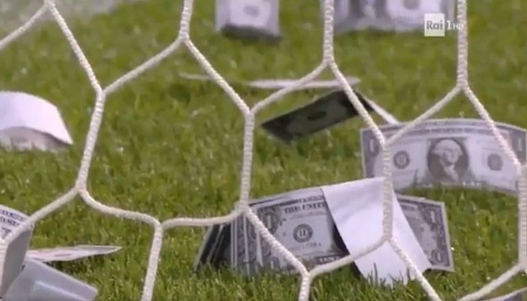 جيانلويجي دوناروما حارس ميلان ومنتخب إيطاليا