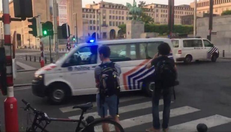 الشرطة البلجيكية في موقع الهجوم - رويترز