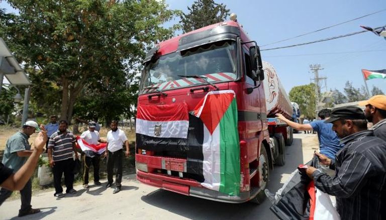 شاحنات وقود مصري تصل إلى غزة