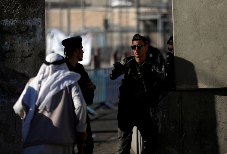 الفلسطينيون أدوا صلاة أول جمعة في رمضان بالأقصى - أرشيفية