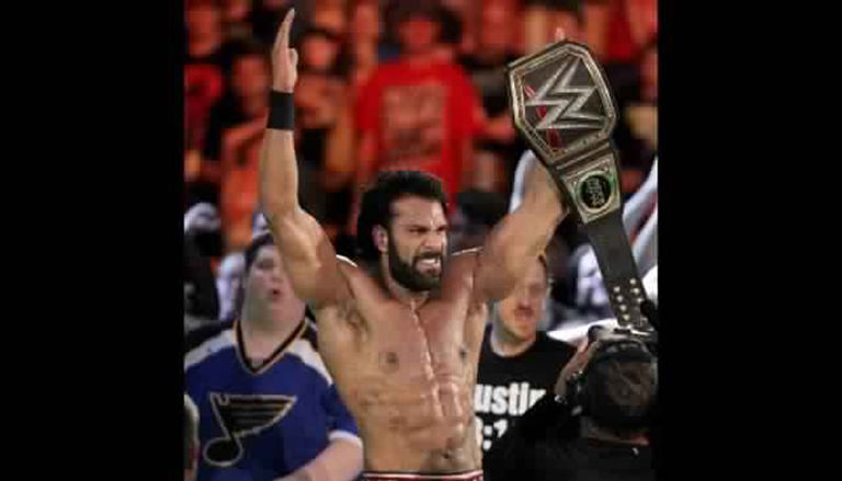 كوربن بعد الفوز بحقيبة 