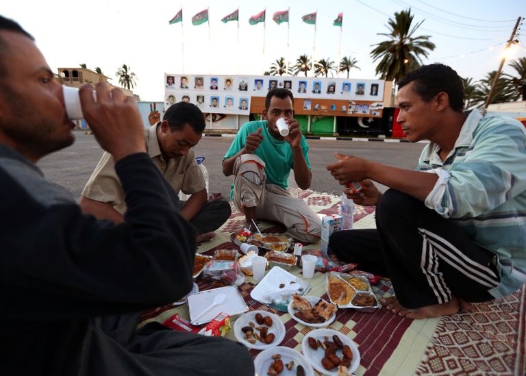 الحرب في ليبيا لم تمنع مواطنيها من الاحتفال