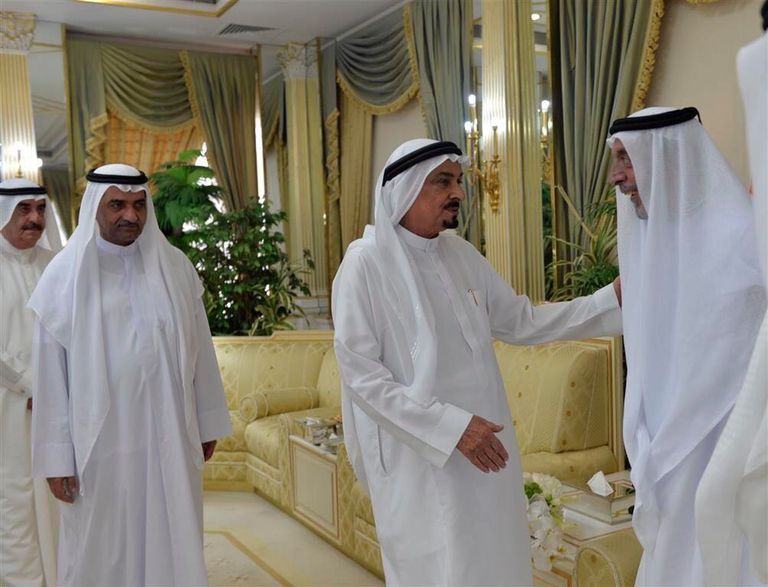 الشيخ خليفة بن زايد آل نهيان يستقبل حكام الإمارات 