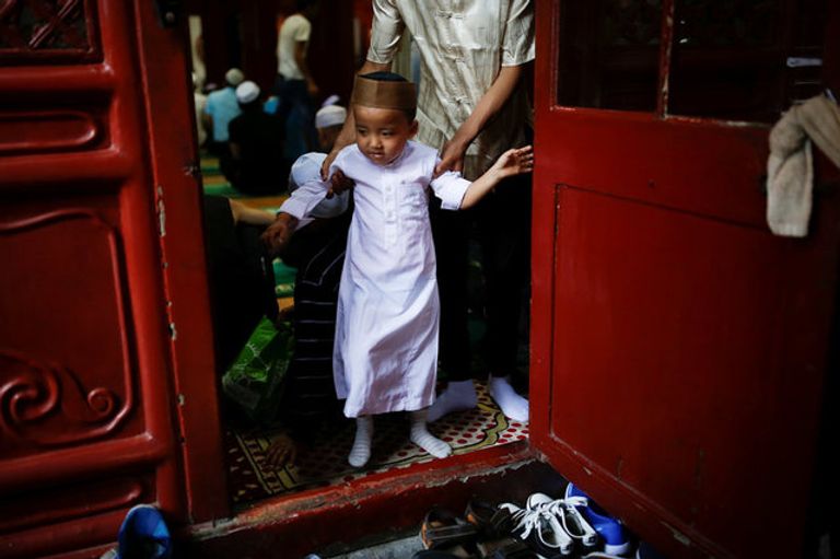 فرحة الأطفال بالعيد تبعث برسالة لأعداء الحياة