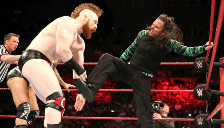 شيموس وسيزارو بعد نهاية النزال