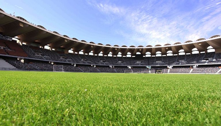 استاد مدينة زايد الرياضية