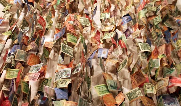 من أعمال معرض هويات منسوجة