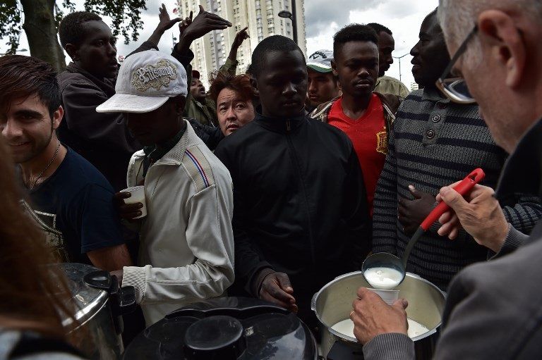 مركز إيواء المهاجرين واللاجئين في شمال باريس مركز إيواء المهاجرين واللاجئين في شمال باريس (الفرنسية)