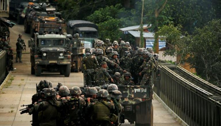الفلبين دفعت بتعزيزات عسكرية لحرب داعش في ماراوي- رويترز