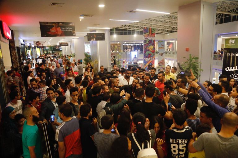 محمد رمضان مع أسرة الرئيس الراحل السادات