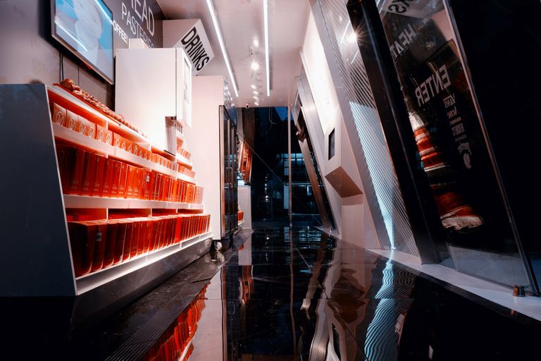 "موبي مارت" أول شاحنة ذاتية القيادة تعمل كمتجر متنقل بشنغهاي