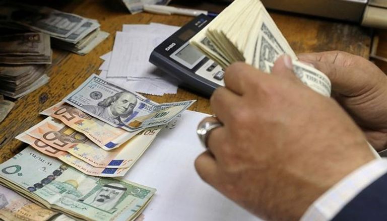 تراجع الدولار أمام الجنيه المصري