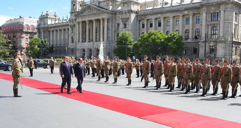 الرئيس المصري ورئيس الوزراء المجري