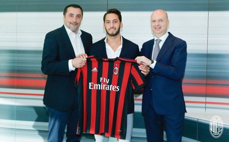 هاكان كالهانوجلو