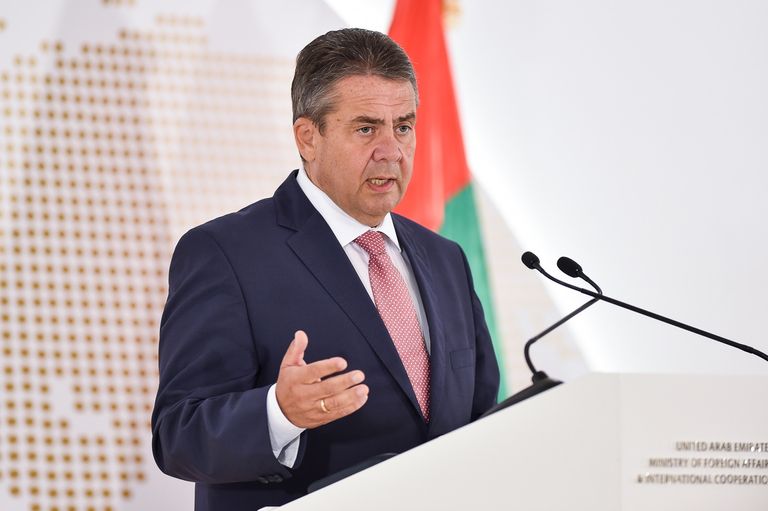 الشيخ عبدالله بن زايد آل نهيان مع وزير الخارجية الألماني 