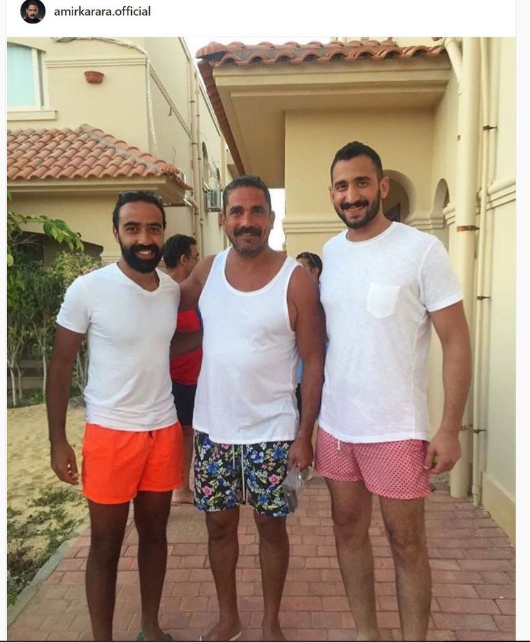 نجوم الفن يستمتعون بعطلاتهم الصيفية