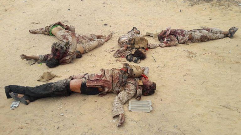 قتلى العناصر التكفيرية في رفح قوات الجيش المصري في سيناء (أرشيفية)