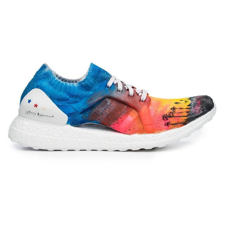 حذاء أديداس من المجموعة الكلاسيكية