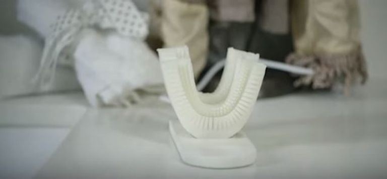 الجهاز أشبه بطاقم الأسنان