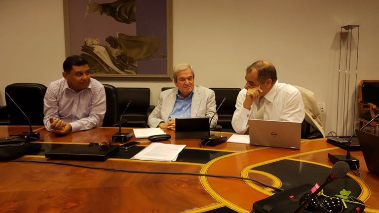 جانب من الاجتماع في مكتبة الإسكندرية