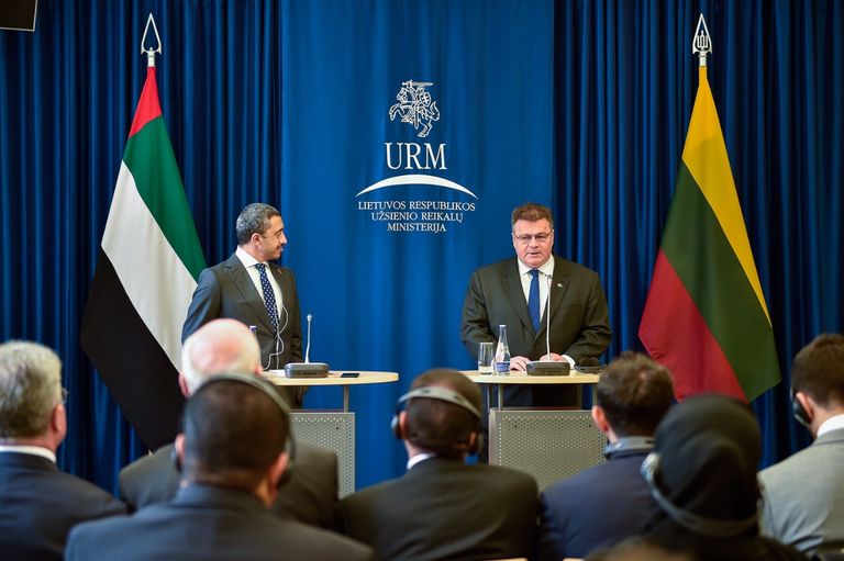 الشيخ عبد الله بن زايد ووزير خارجية ليتوانيا