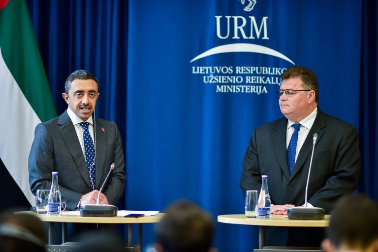 الشيخ عبد الله بن زايد ووزير خارجية ليتوانيا