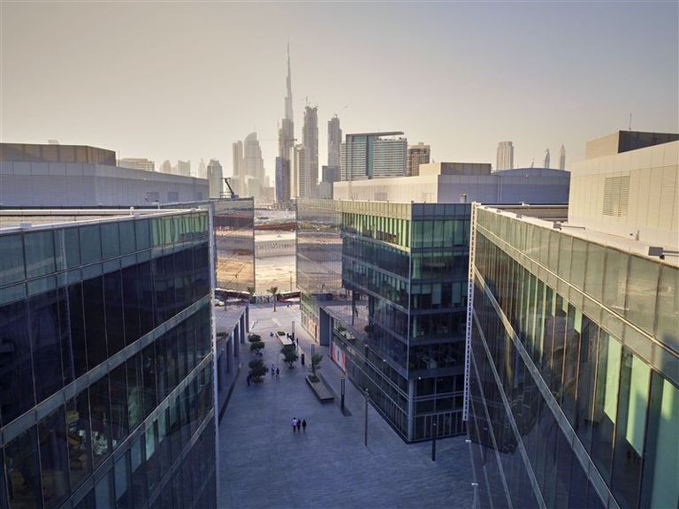 الشيخ محمد بن راشد آل مكتوم خلال الزيارة