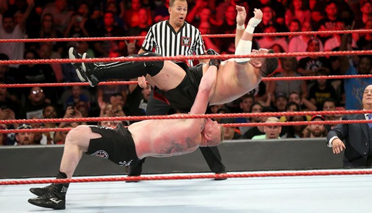 ليسنر يحمل جو على كتفيه