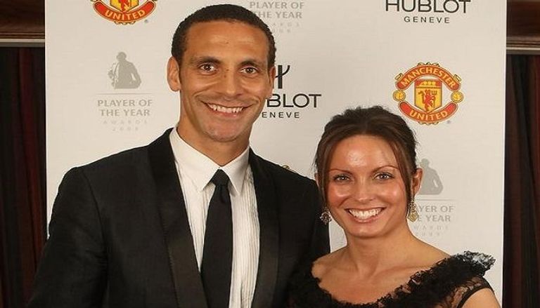 ريو فيرديناند مدافع يونايتد وإنجلترا السابق