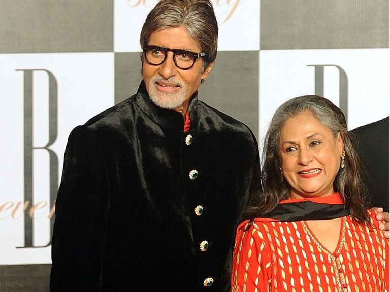 10 نجوم من بوليوود نشأت قصة حبهم في الاستديو