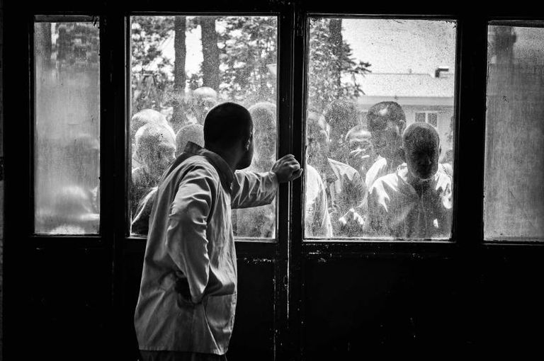 صور نقلتها مجلة تايمز عن مستشفى طهران المركزي عام 2014