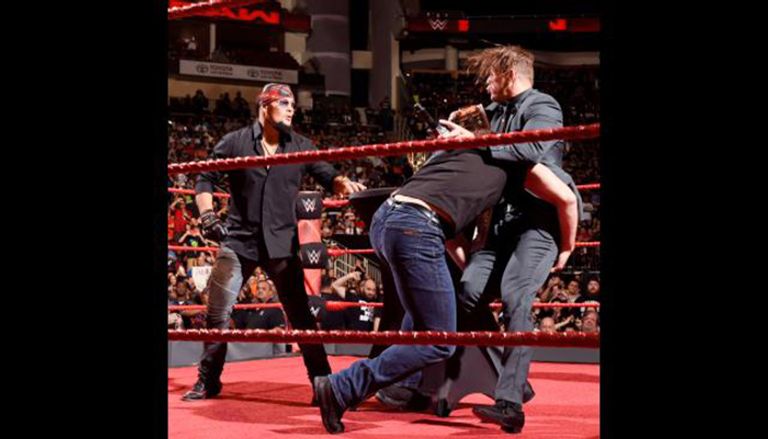 اشتباك عنيف على الحلبة