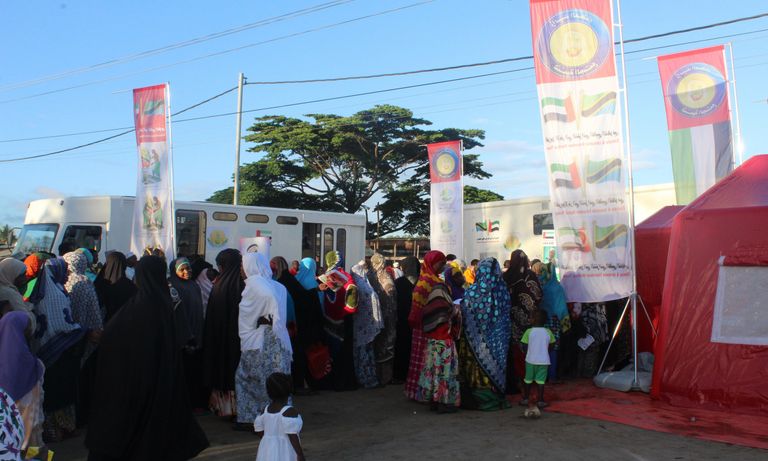 قوافل "زايد الخير" تقدم مساعدات طبية في زنجبار