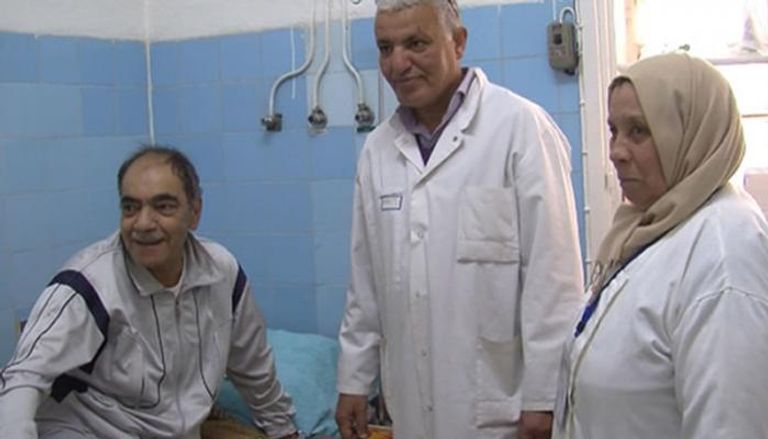 الفنان الكوميدي الجزائري رشيد زيغمي قبل وفاته في المستشفى